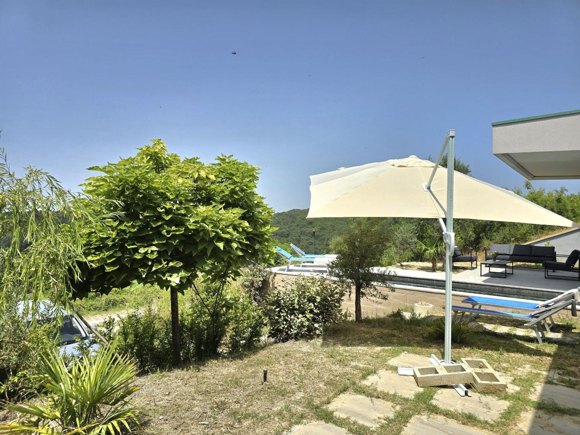 Dom wakacyjny Sea View With Pool
