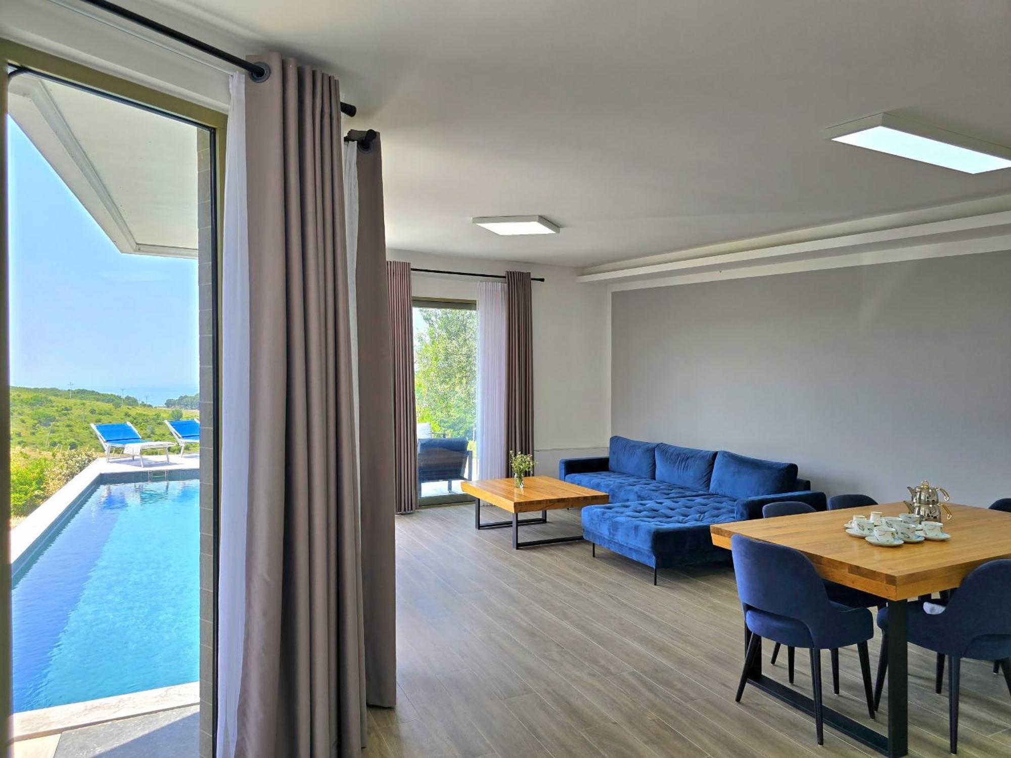 Sea View With Pool Durrës