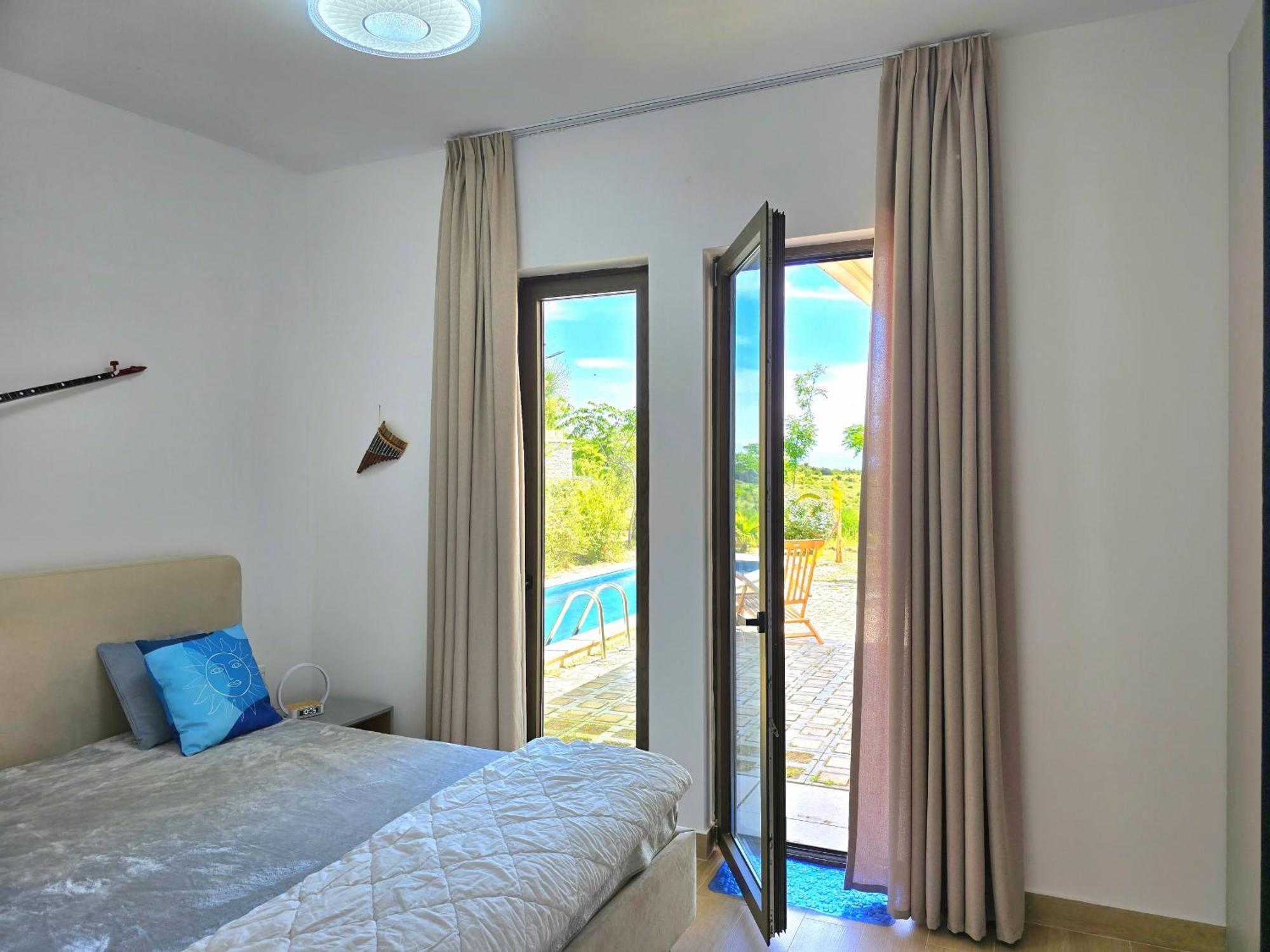 Sea View With Pool Durrës