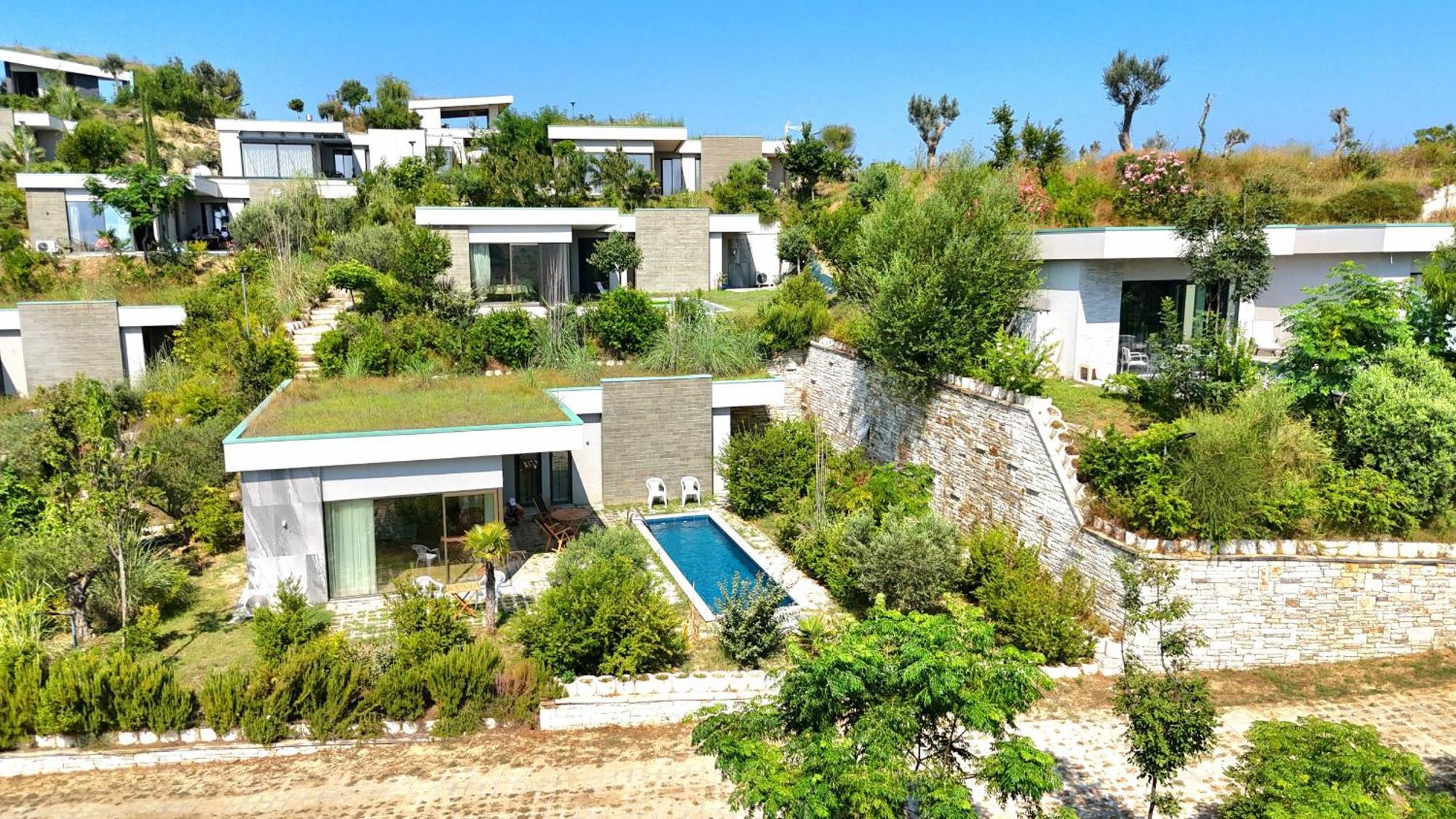 Sea View With Pool *